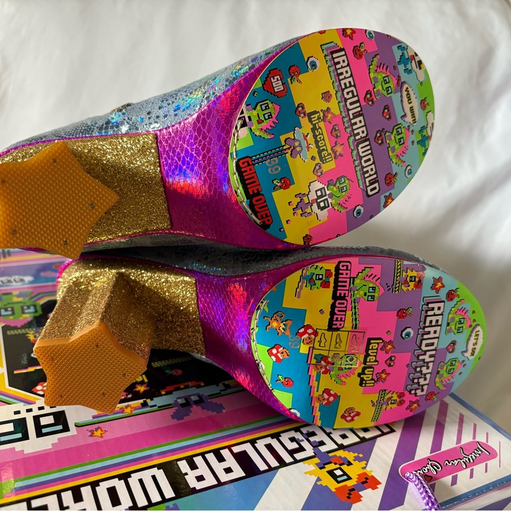 Holographic Star-Embellished Boots - Picture 11 of 14
